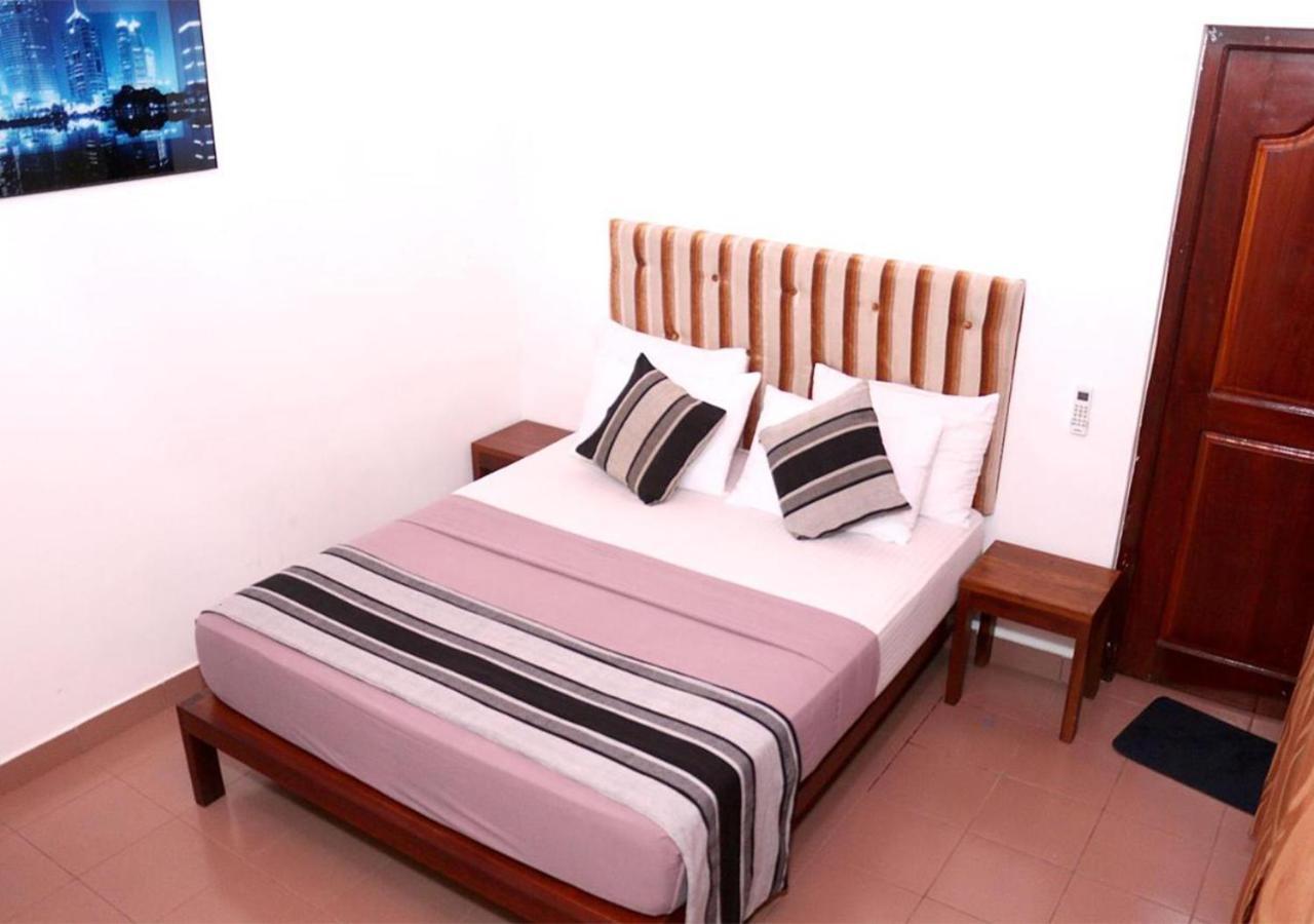 Cozy Inn Negombo Exterior foto